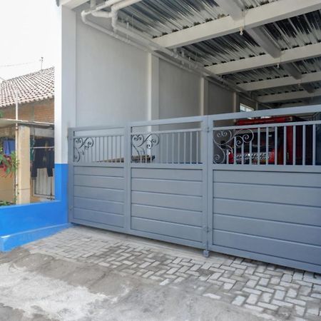 Reddoorz Near Universitas Semarang 2 Alastuwo Екстер'єр фото