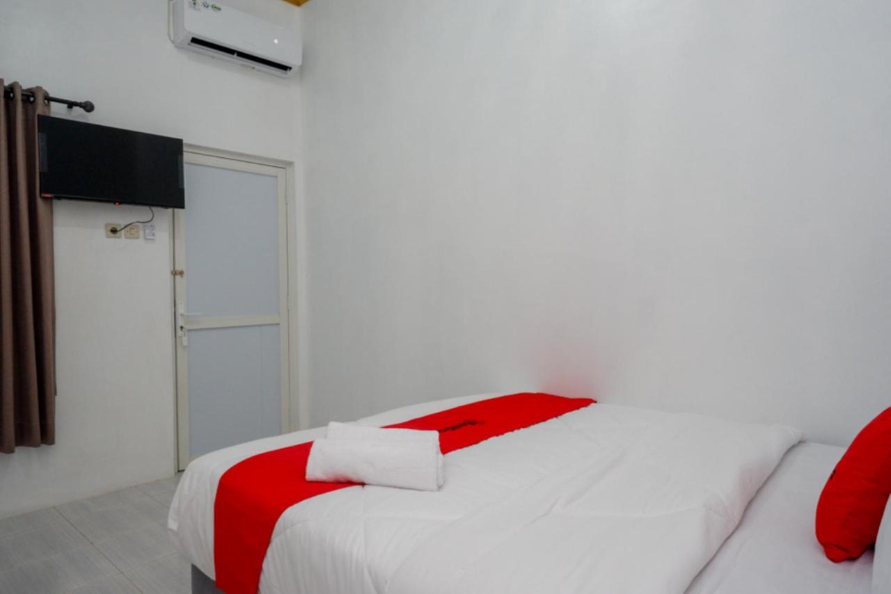 Reddoorz Near Universitas Semarang 2 Alastuwo Екстер'єр фото