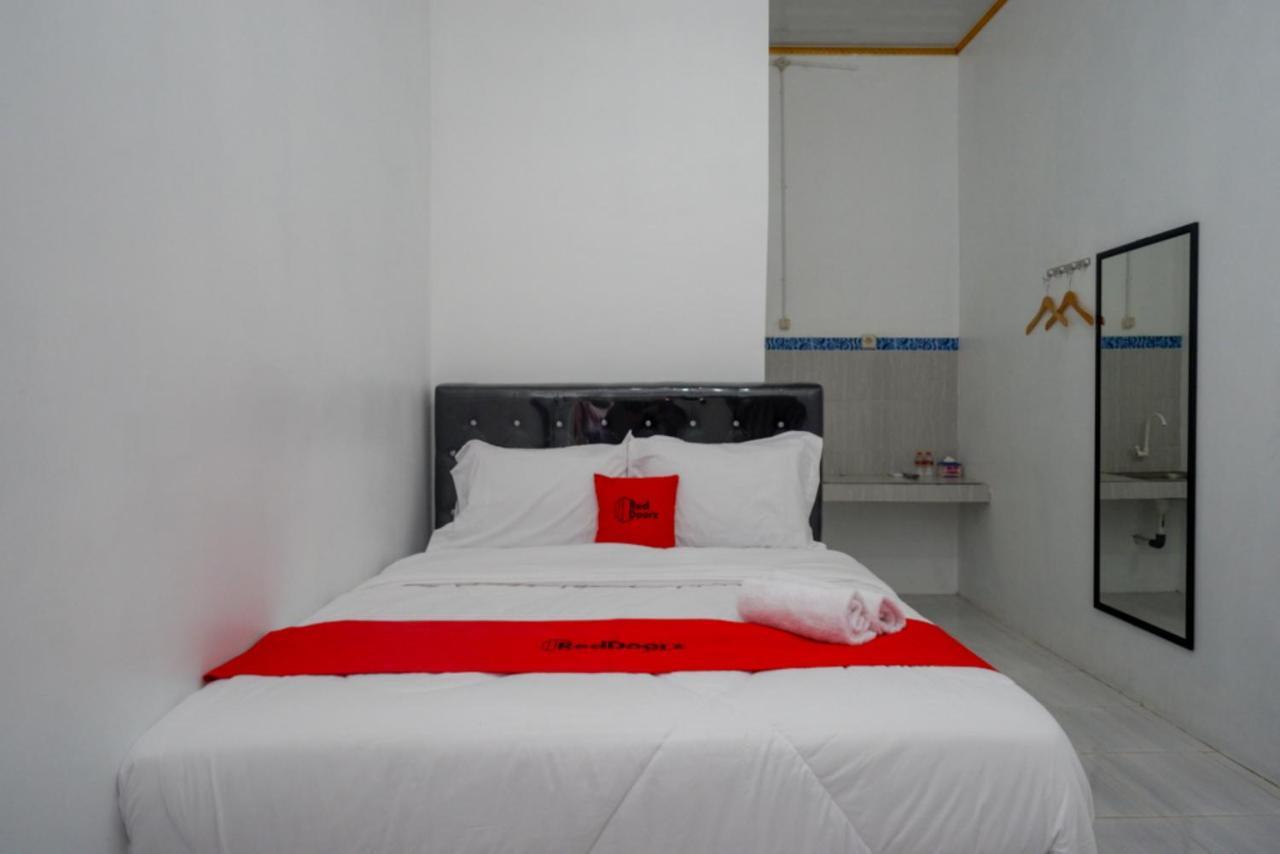 Reddoorz Near Universitas Semarang 2 Alastuwo Екстер'єр фото